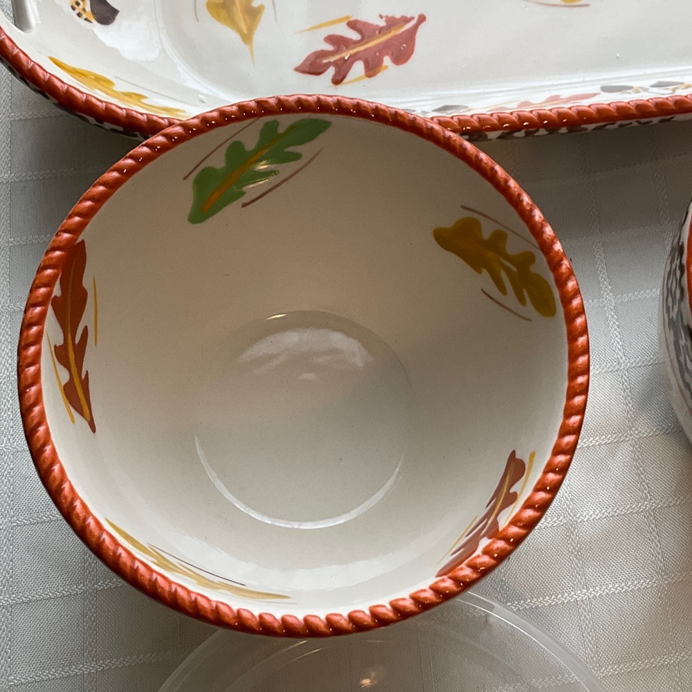 Leaf Pattern Serving Set - Picture 4 of 11